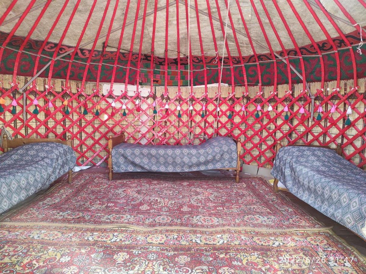 Guest House And Yurt Camp "Ailuu" Tong Exterior foto